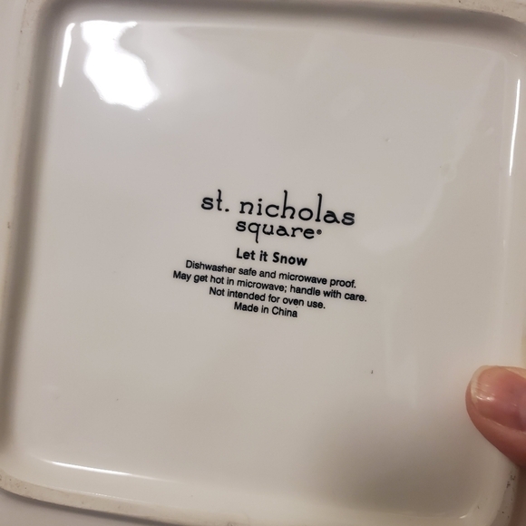 St. Nicholas Square Serving Plate, Holiday, Festive 9 x 9 - Picture 3 of 6